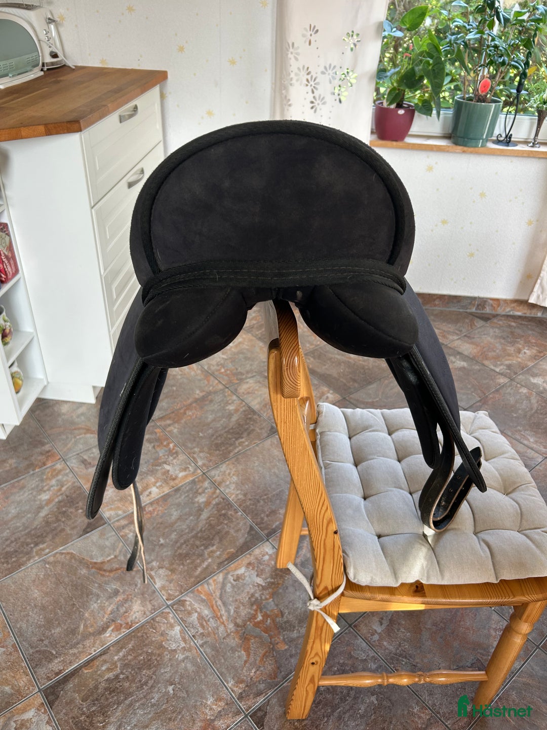 Sadlar hästutrustning till salu: Dressyrsadel Syntet i Lessebo - Annons 3