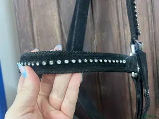 Träns hästutrustning Svart grimma med stenar - Annons 2