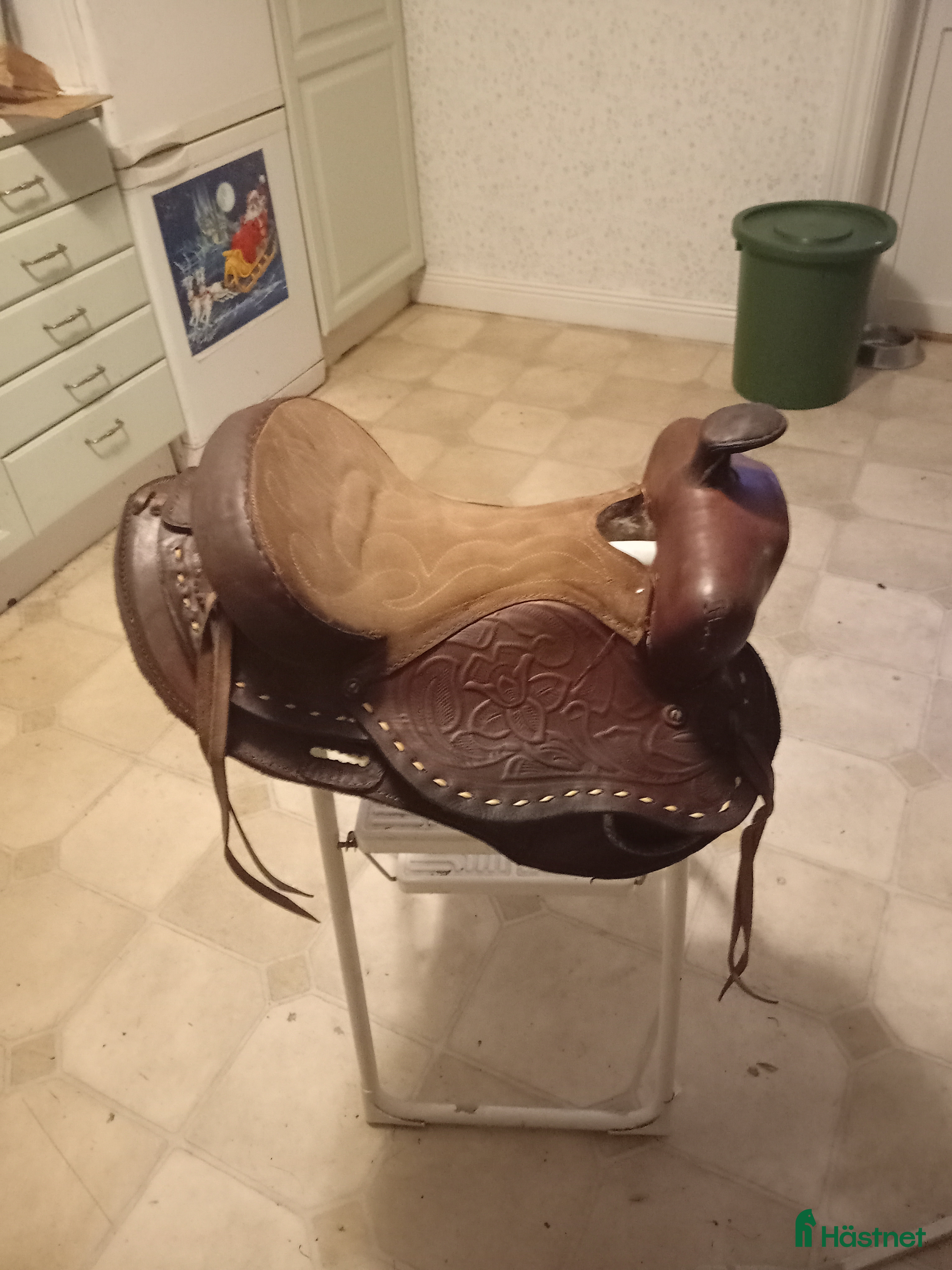 Sadlar hästutrustning till salu: Barn westensadel i Bjuråker - Annons 2