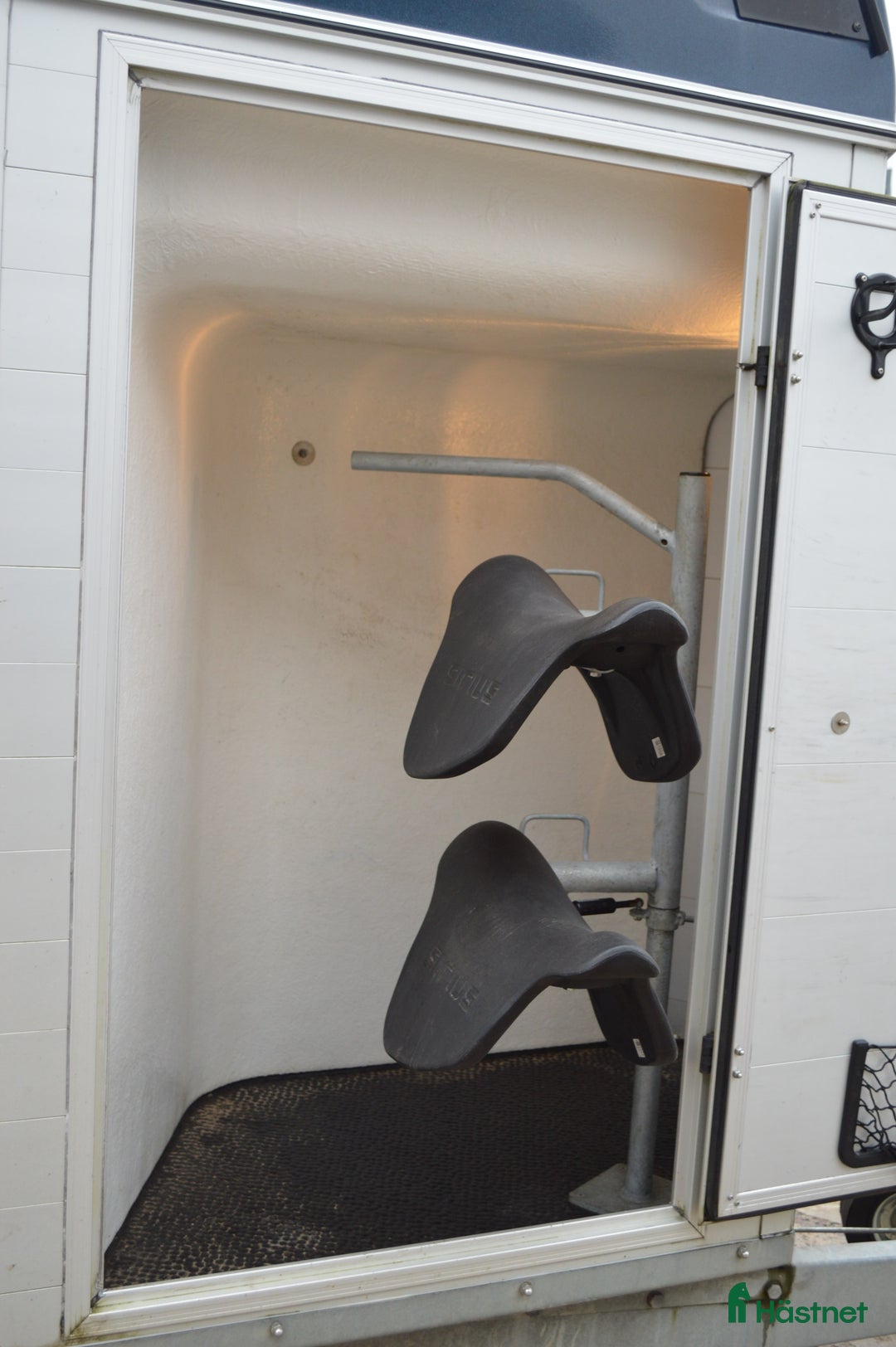 Hästtransporter  fordon & transport till salu: Sirius S75 Alu 2016 Sadelkammare 1500kg totalvikt i Kvicksund - Annons 5