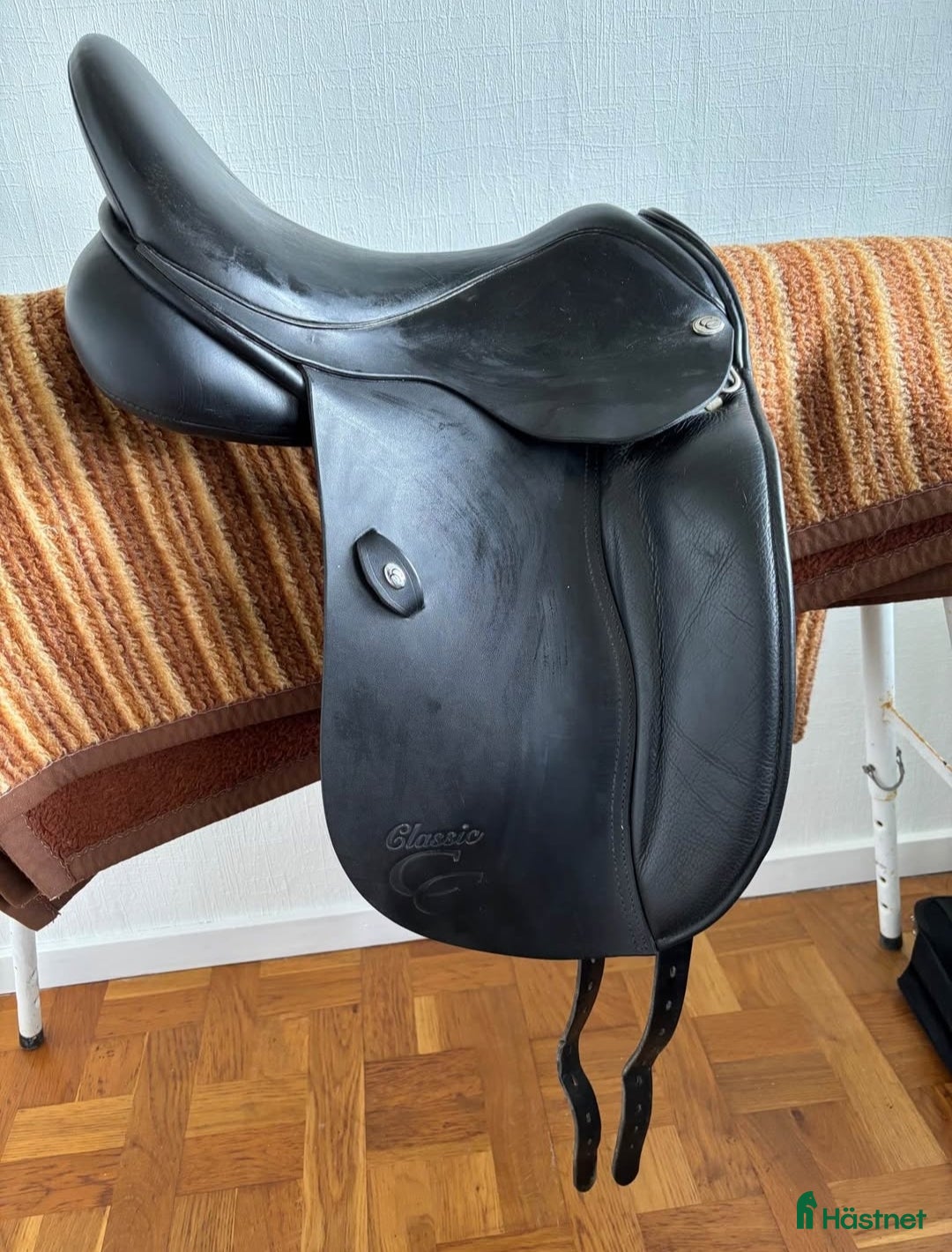 Sadlar hästutrustning till salu: Clincher compact dressage i Helsingborg - Annons 1