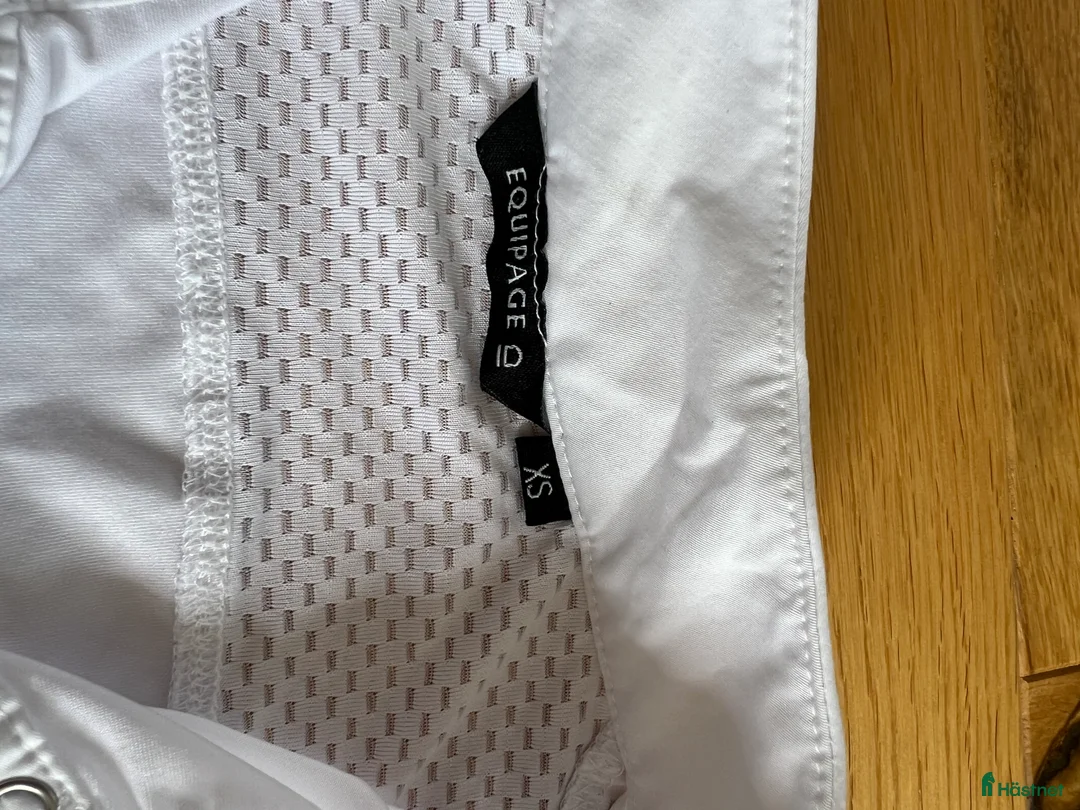 Övrigt Ridkläder ryttarutrustning till salu: Vit ridtröja  i Järna - Annons 4