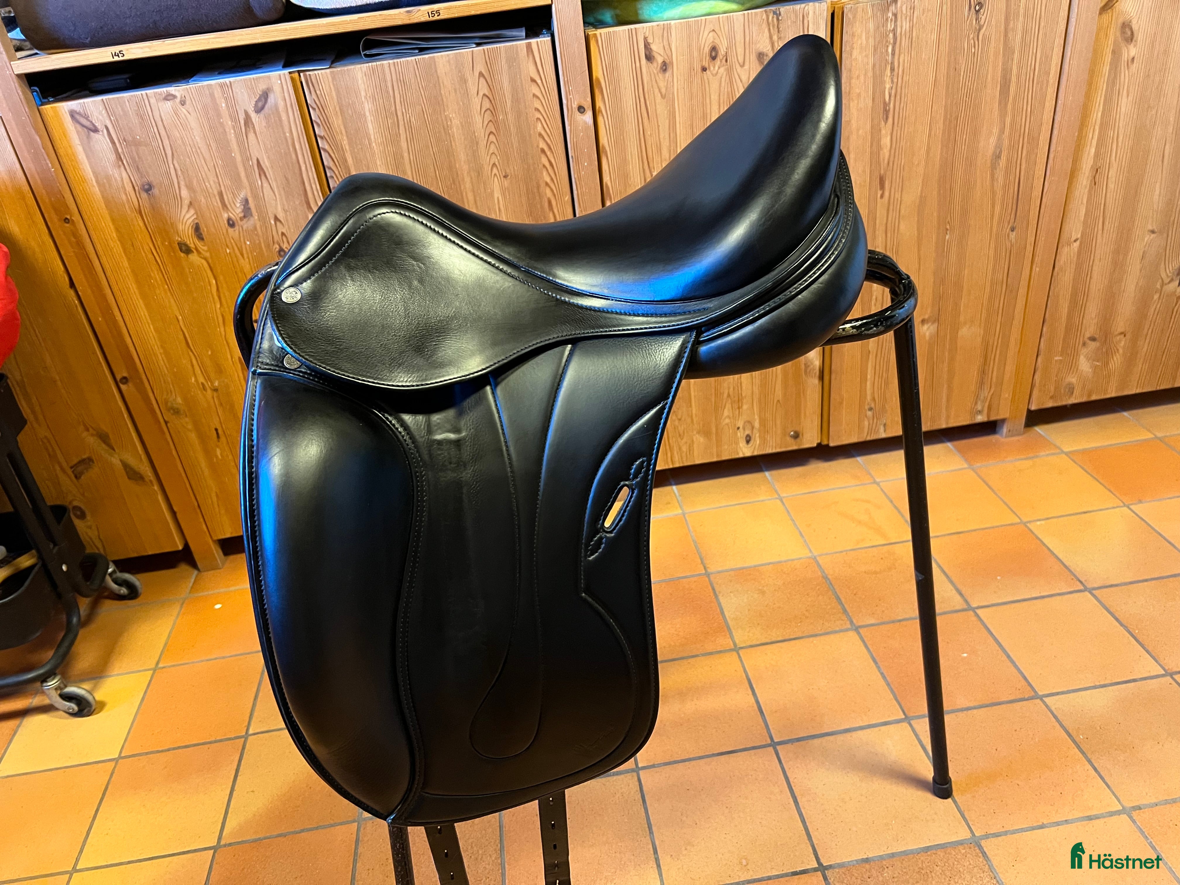 Sadlar hästutrustning till salu: Equippe Oracle Dressyrsadel i Båstad - Annons 2