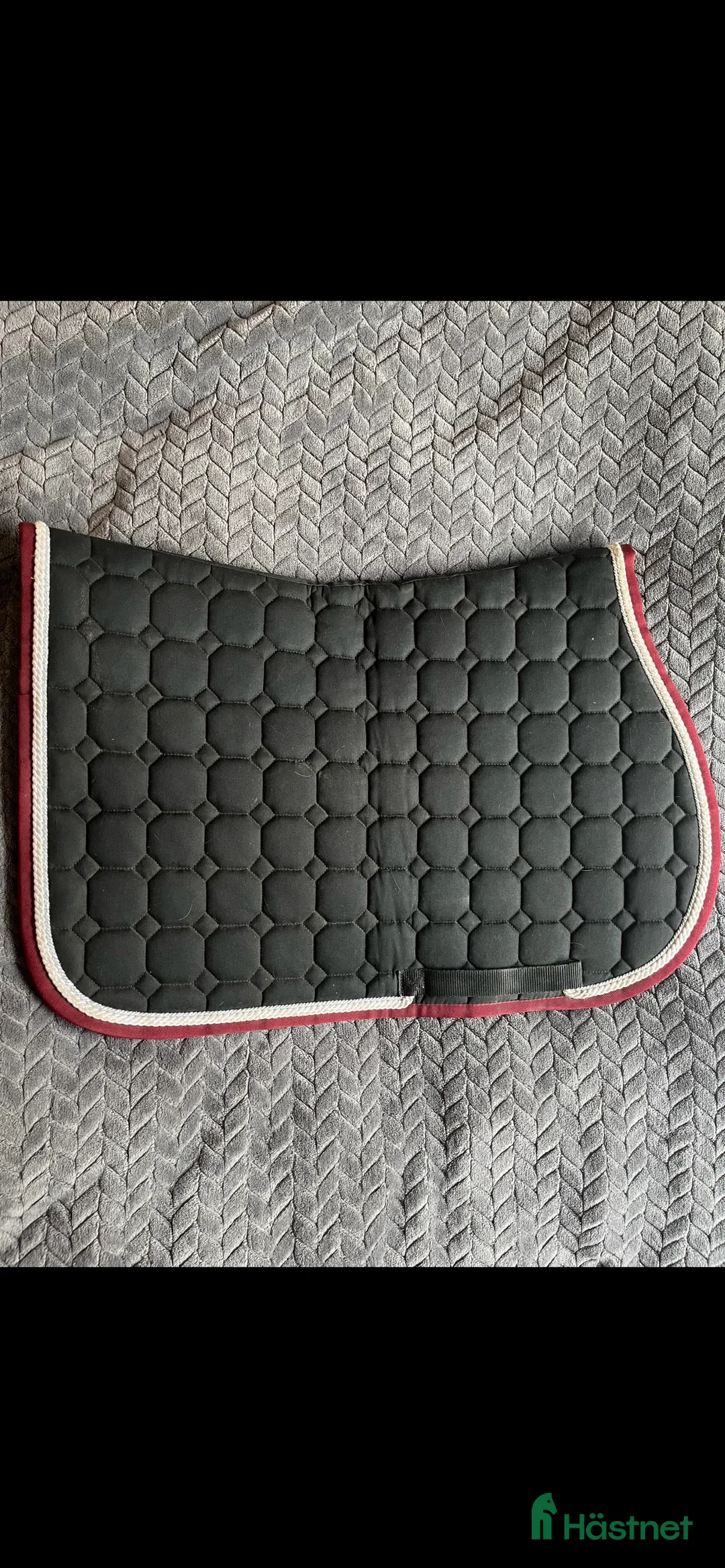 Övrig Hästutrustning hästutrustning till salu: Super snyggt rött e-logg schabrak  - Annons 3