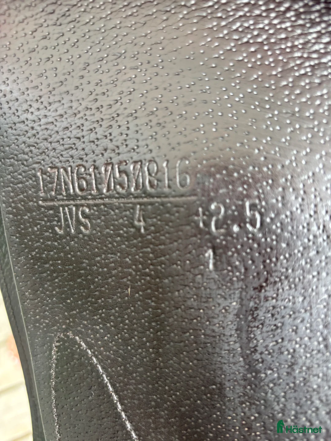 Sadlar hästutrustning till salu: Sadel Amerigo Vega Hopp Brun 17” i Mölnlycke - Annons 5