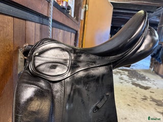 Sadlar hästutrustning till salu: Fin Stübben Scandica 17” till salu! Kom med bud! i Helsingborg - Annons 1