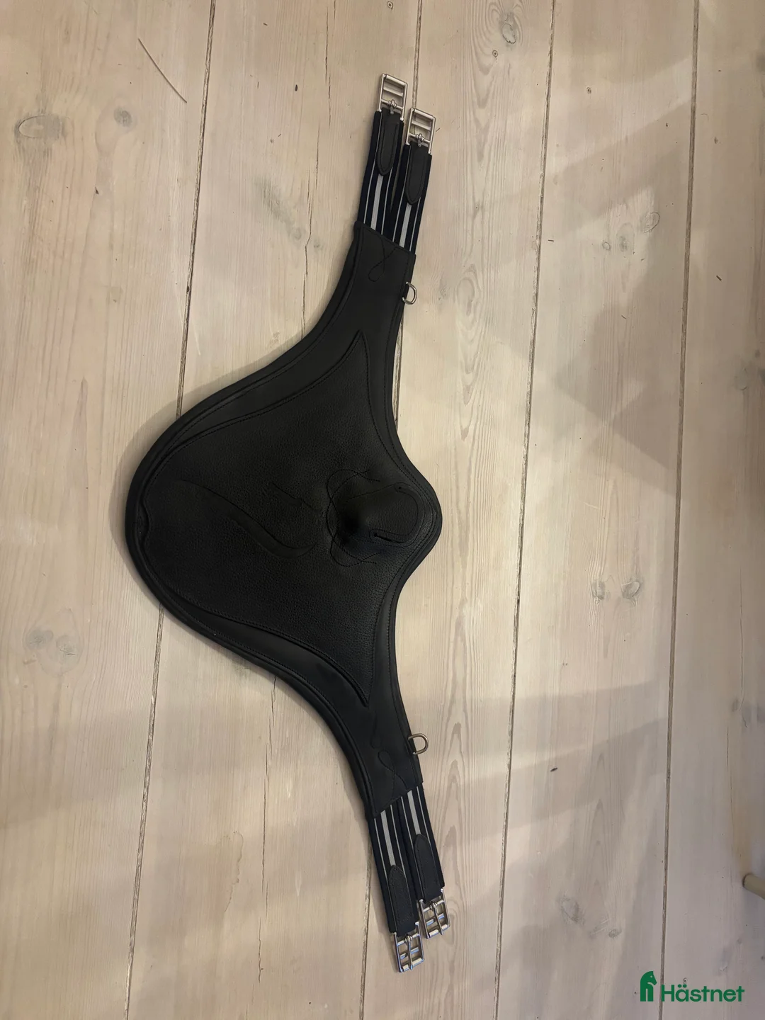 Sadeltillbehör hästutrustning till salu: Magplattegjord från Antarés  i Vreta Kloster - Annons 1