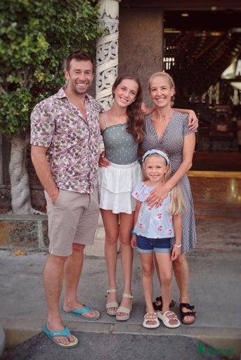 Galleribild {{count}}