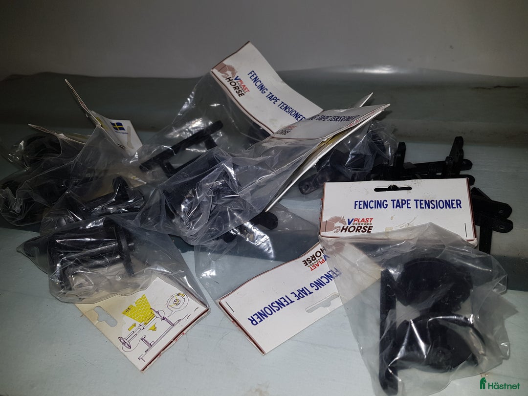 Stallinredning, stängsel & gård övrig utrustning till salu: Bandisolatorer och bandsträckare i Söråker - Annons 2