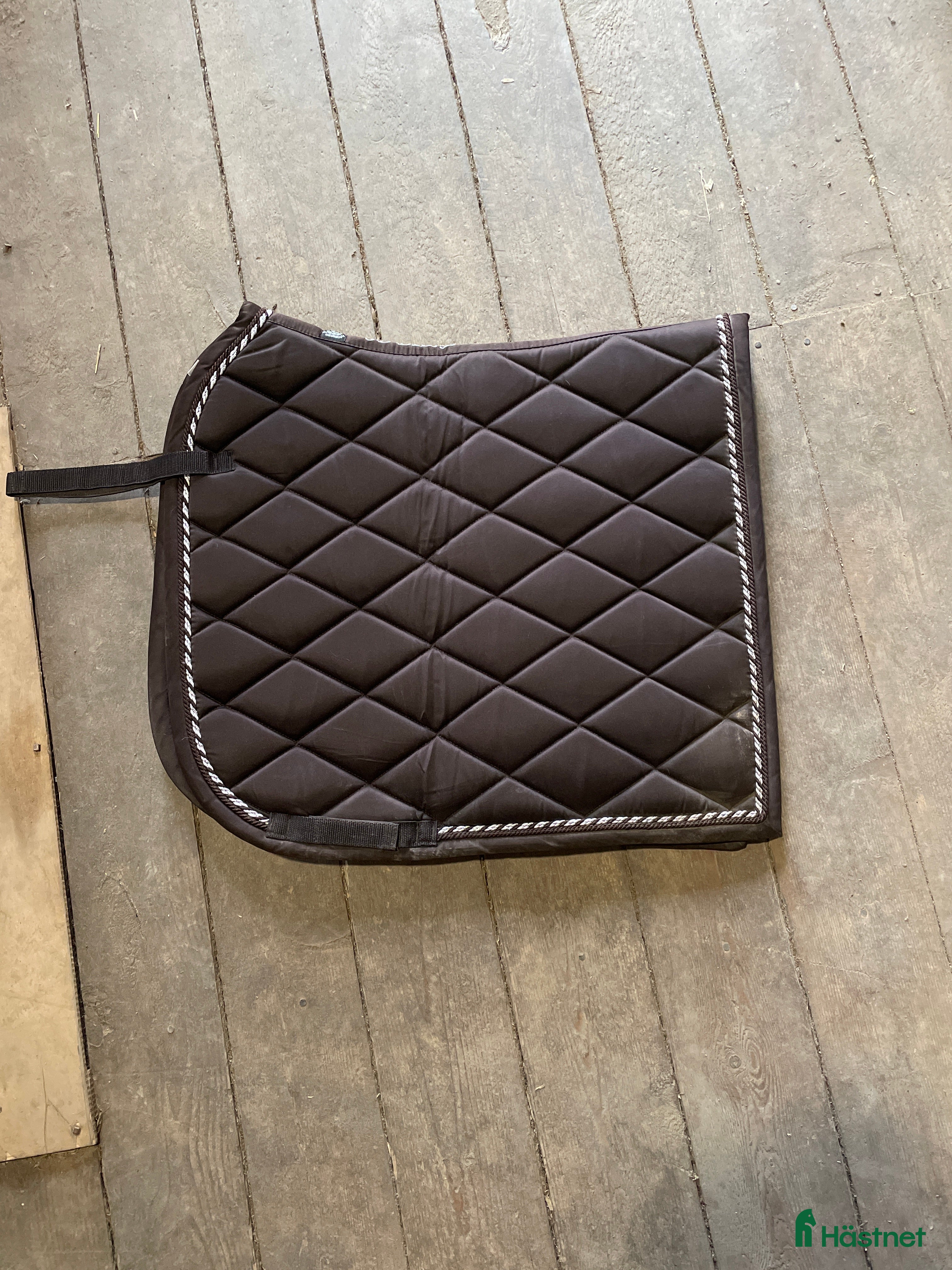 Schabrak & Vojlockar hästutrustning Oanvänt dressyr schabrak i Västerås - Annons 11