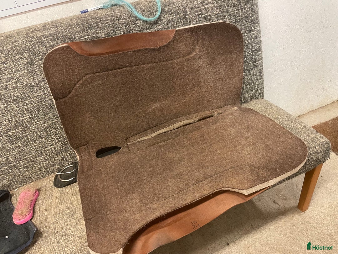 Schabrak & Vojlockar hästutrustning till salu: Western-pad i Karlstad - Annons 3