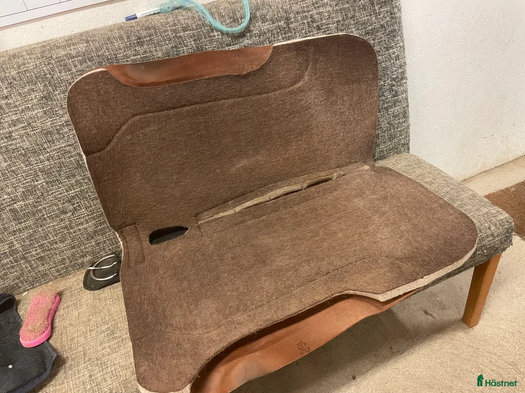 Schabrak & Vojlockar hästutrustning till salu: Western-pad i Karlstad - Annons 3