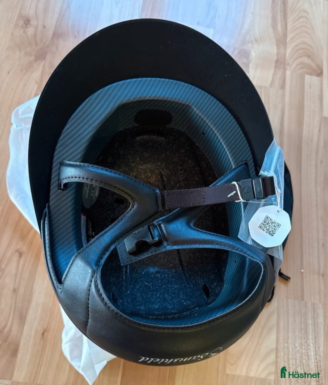 Hjälmar ryttarutrustning till salu: Miss Shield 2.0 Shadowmatt Black i Grängesberg - Annons 6