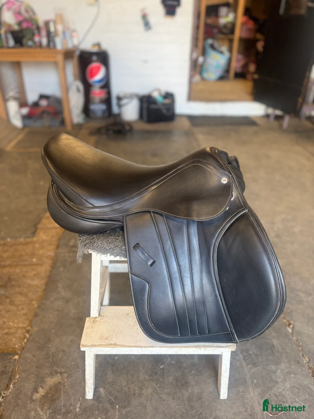 Sadlar hästutrustning till salu: Premier equine hoppsadel i Gävle - Annons 1