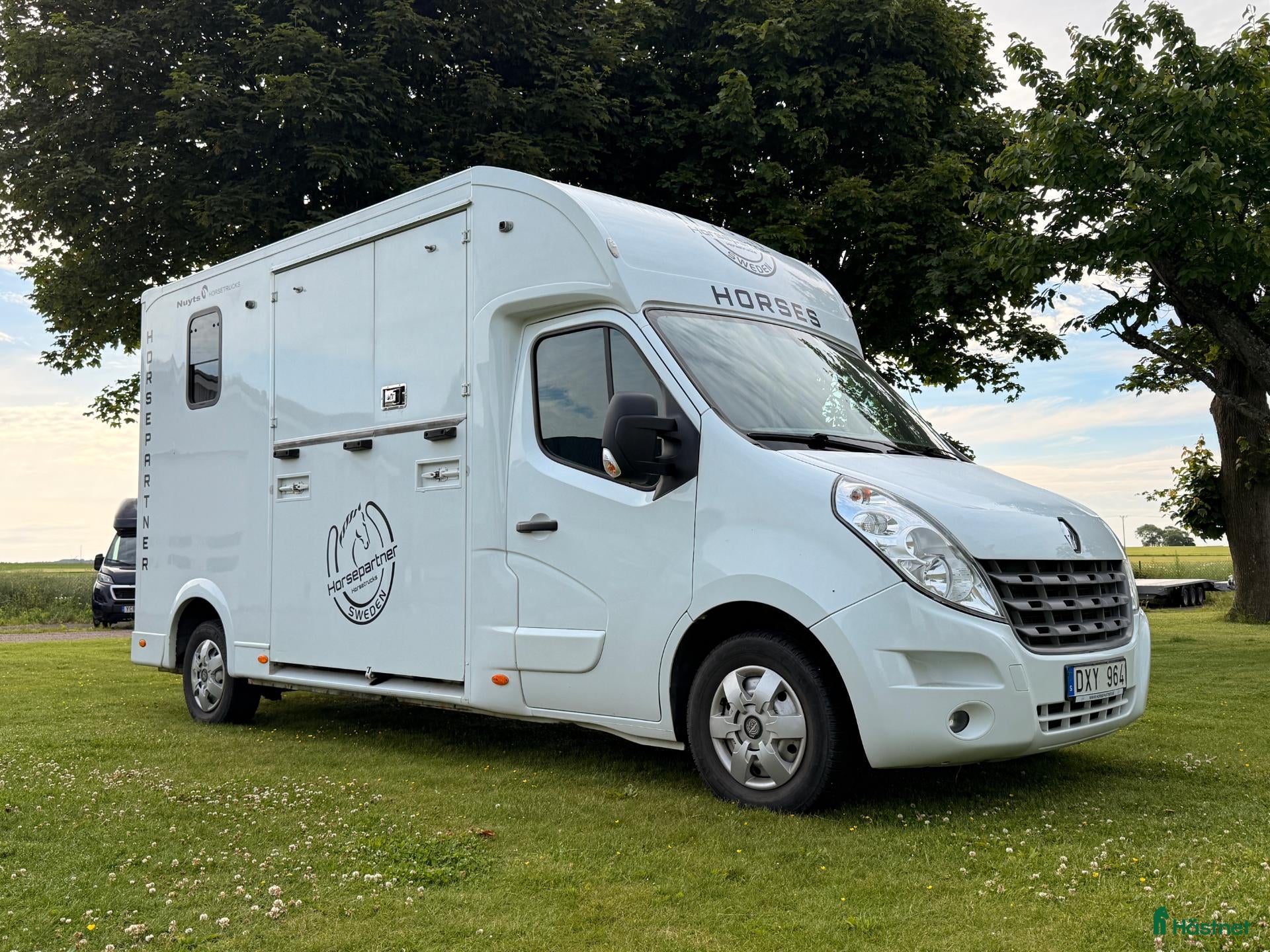 Hästlastbilar  fordon & transport till salu: Renault Nuyts Horsepartner - Annons 3