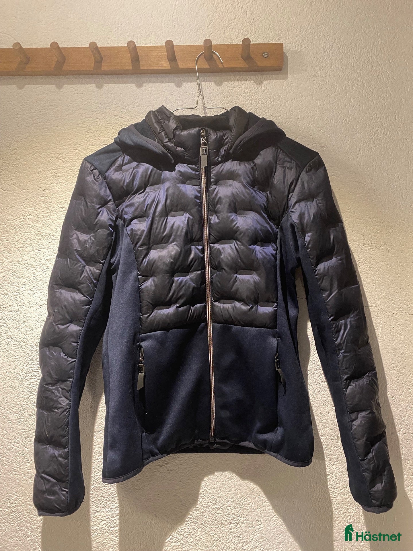 Jackor & Kavajer ryttarutrustning till salu: Fin JH COLLECTION jacka till salu! - Annons 10