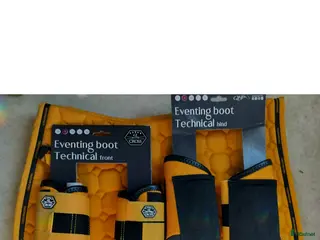 Schabrak & Vojlockar hästutrustning Equestrian QHP schabrak o skydd - Annons 11