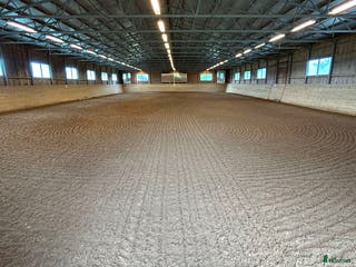 stallplats Stallplats med ridhus nära Norrköping (liten häst) i Norrköping - Annons 1