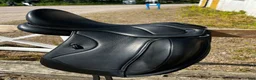 Sadlar hästutrustning till salu: Ikonic light 17” dressyr - Annons 7