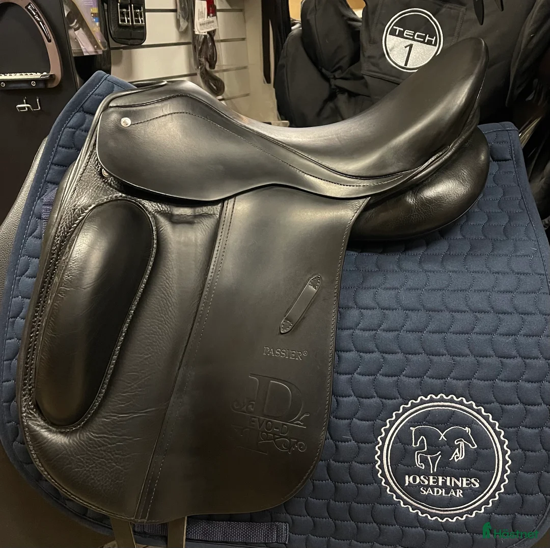 Sadlar hästutrustning till salu: Passier EVO-D i Hova - Annons 1
