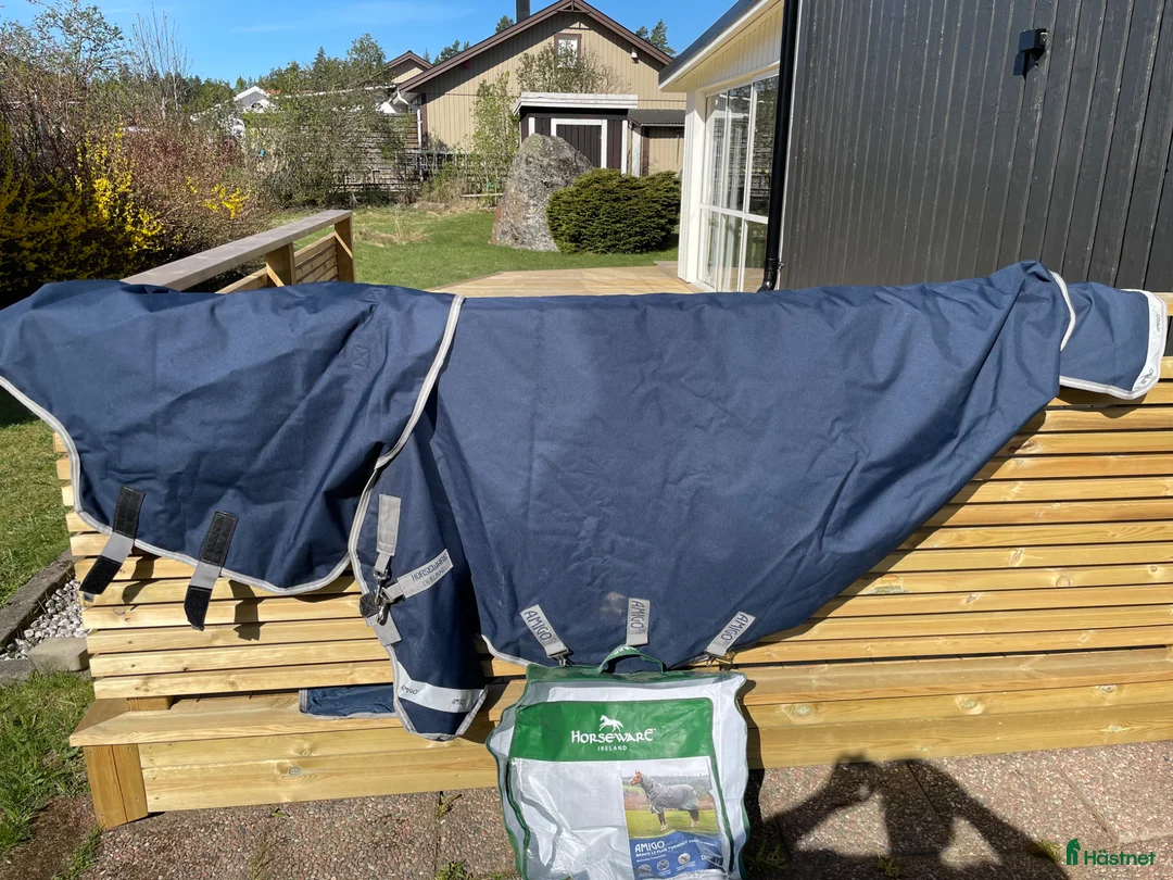 Täcken hästutrustning till salu: Amigo Bravo 100 gram  - Annons 1