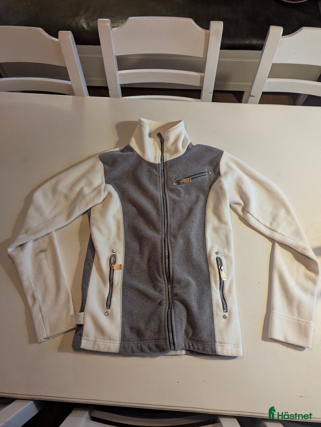 Övrigt Ridkläder ryttarutrustning till salu: Fleecetröja från Crw i Tierp - Annons 1