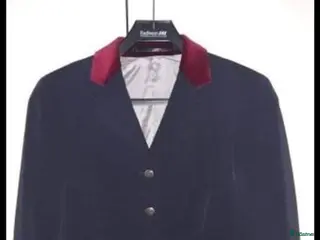 Jackor & Kavajer ryttarutrustning till salu: Tävlingskavaj i Veddige - Annons 1