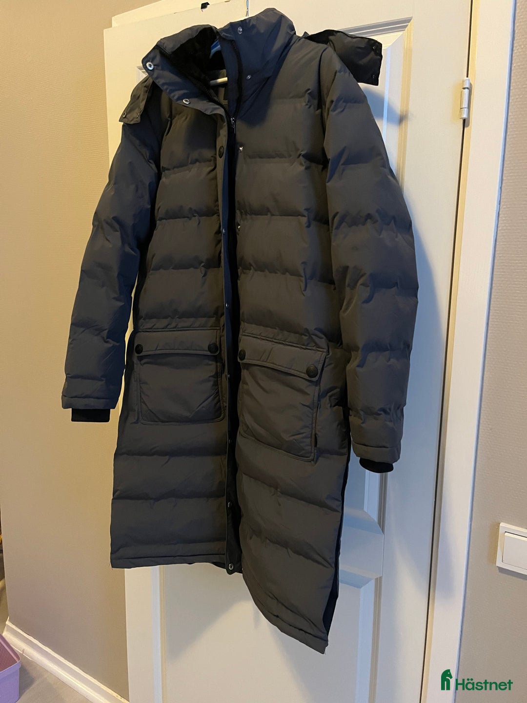 Jackor & Kavajer ryttarutrustning till salu: Lång ridkappa i Kolbäck - Annons 2