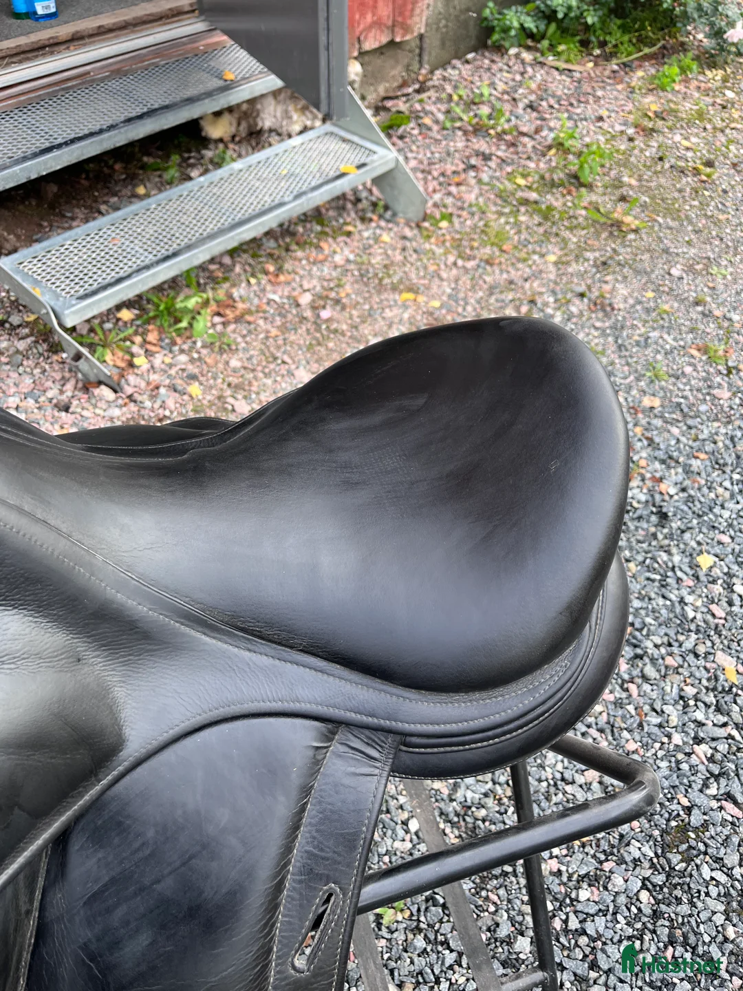 Sadlar hästutrustning till salu: Childeric dressyrsadel DFL - Annons 5