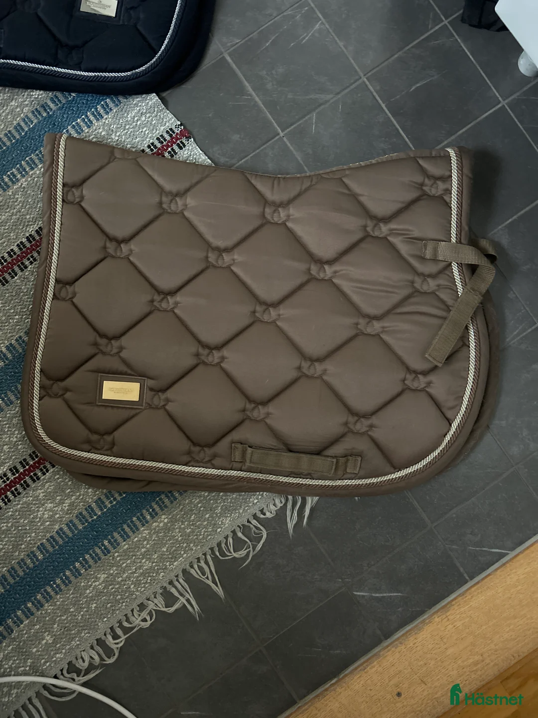 Schabrak & Vojlockar hästutrustning till salu: Equestrian Stockholm hopp schabrak  i Bunkeflostrand - Annons 1