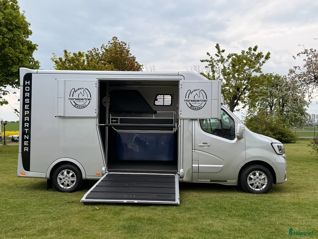 Hästlastbilar  fordon & transport till salu: NY Horsepartner Exclusive - Renault Master - Annons 20