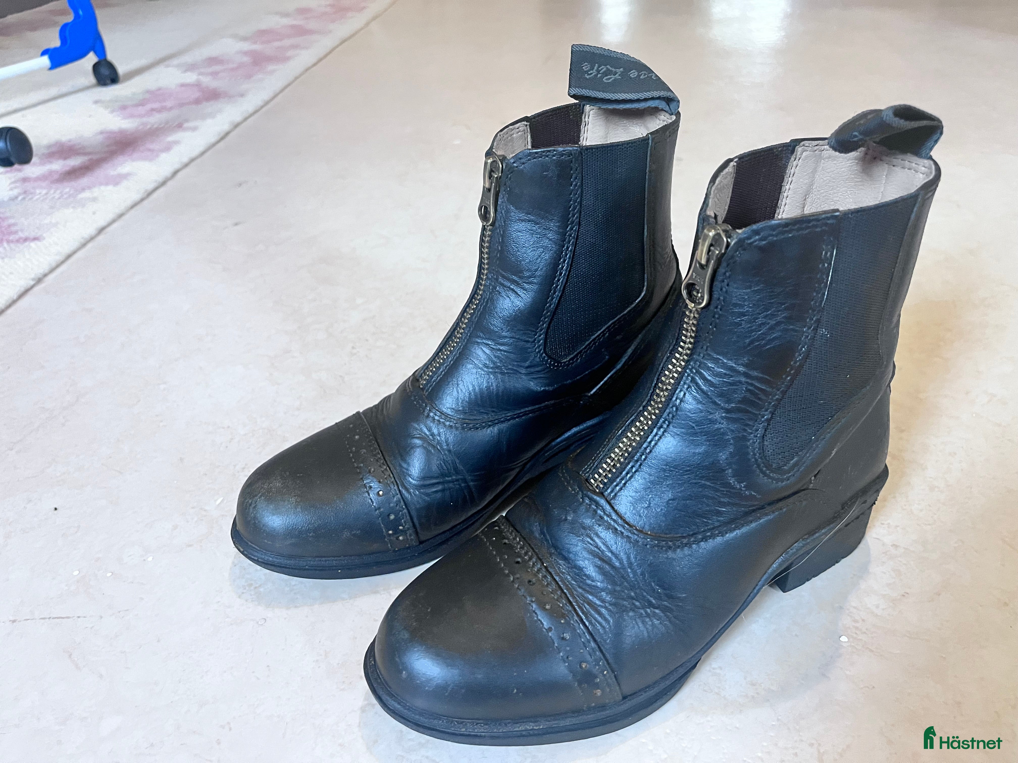 Ridstövlar ryttarutrustning till salu: Ridskor, äkta läder i Nygård - Annons 4