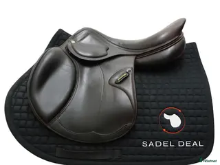 Sadlar hästutrustning till salu: Amerigo HC Pinerolo 17,5" i nyskick! i Upplands Väsby - Annons 3