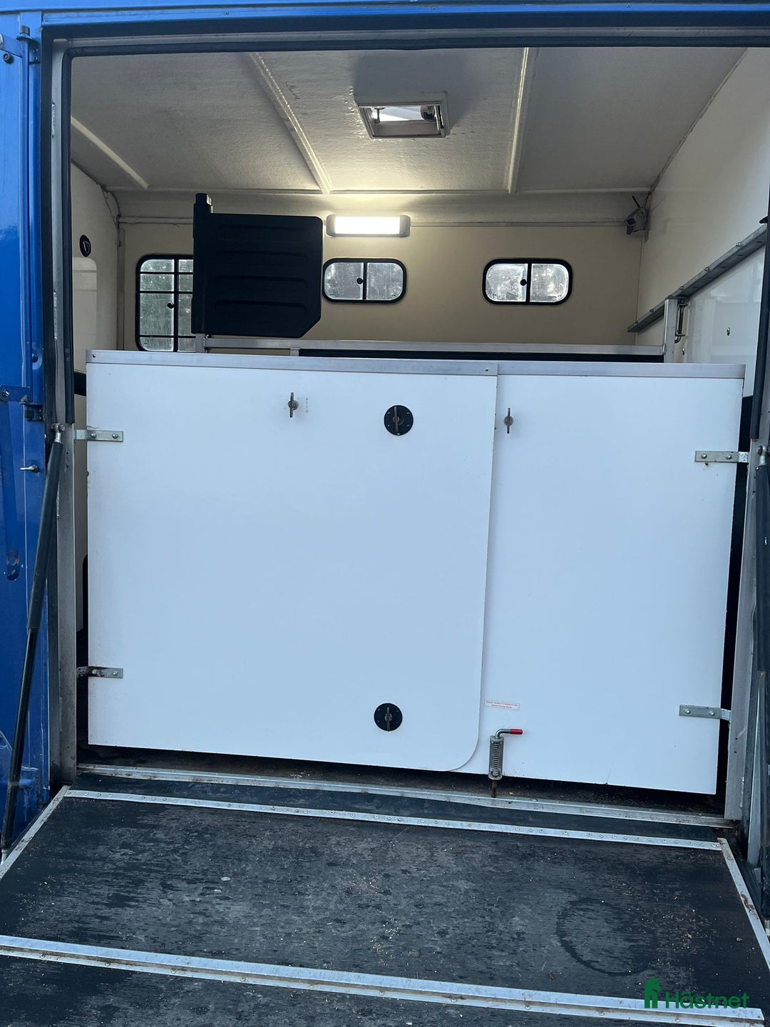 Hästlastbilar  fordon & transport till salu: B-korts hästbuss i Västervik - Annons 8