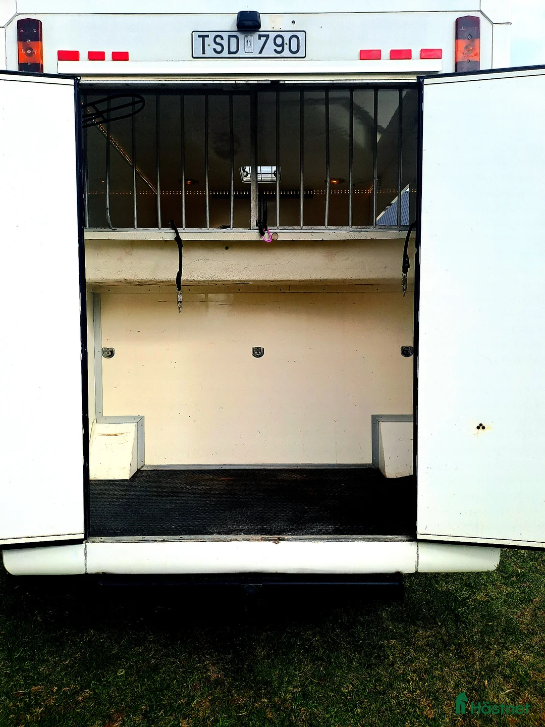 Hästlastbilar  fordon & transport till salu: En fräsch B kortare  - Annons 19