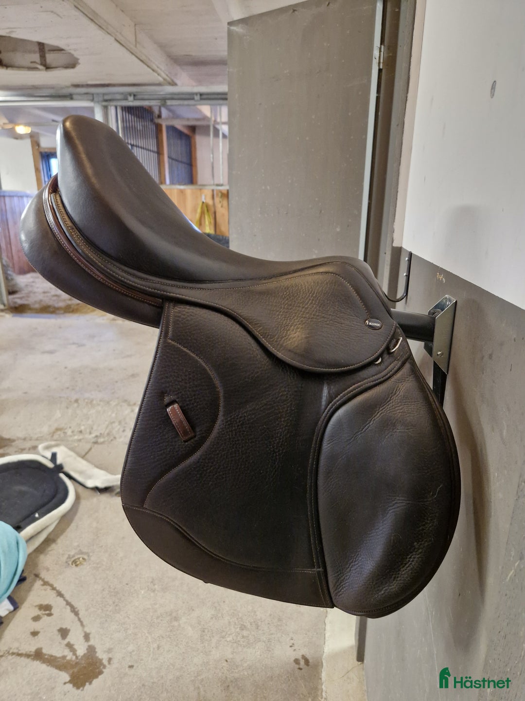 Sadlar hästutrustning till salu: Hoppsadel i Stjärnhov - Annons 3