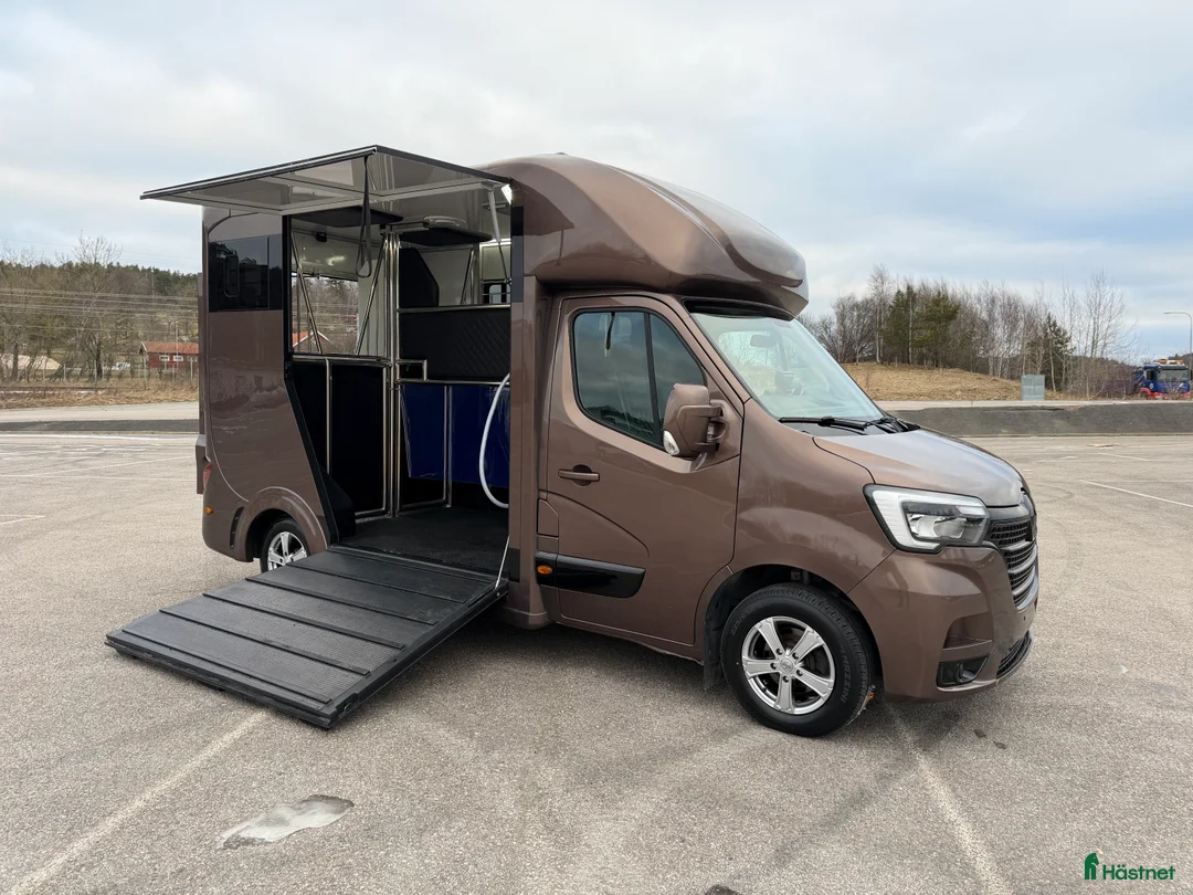 Hästlastbilar  fordon & transport till salu: Nybyggd Hästbuss med V-Galler i Partille - Annons 7