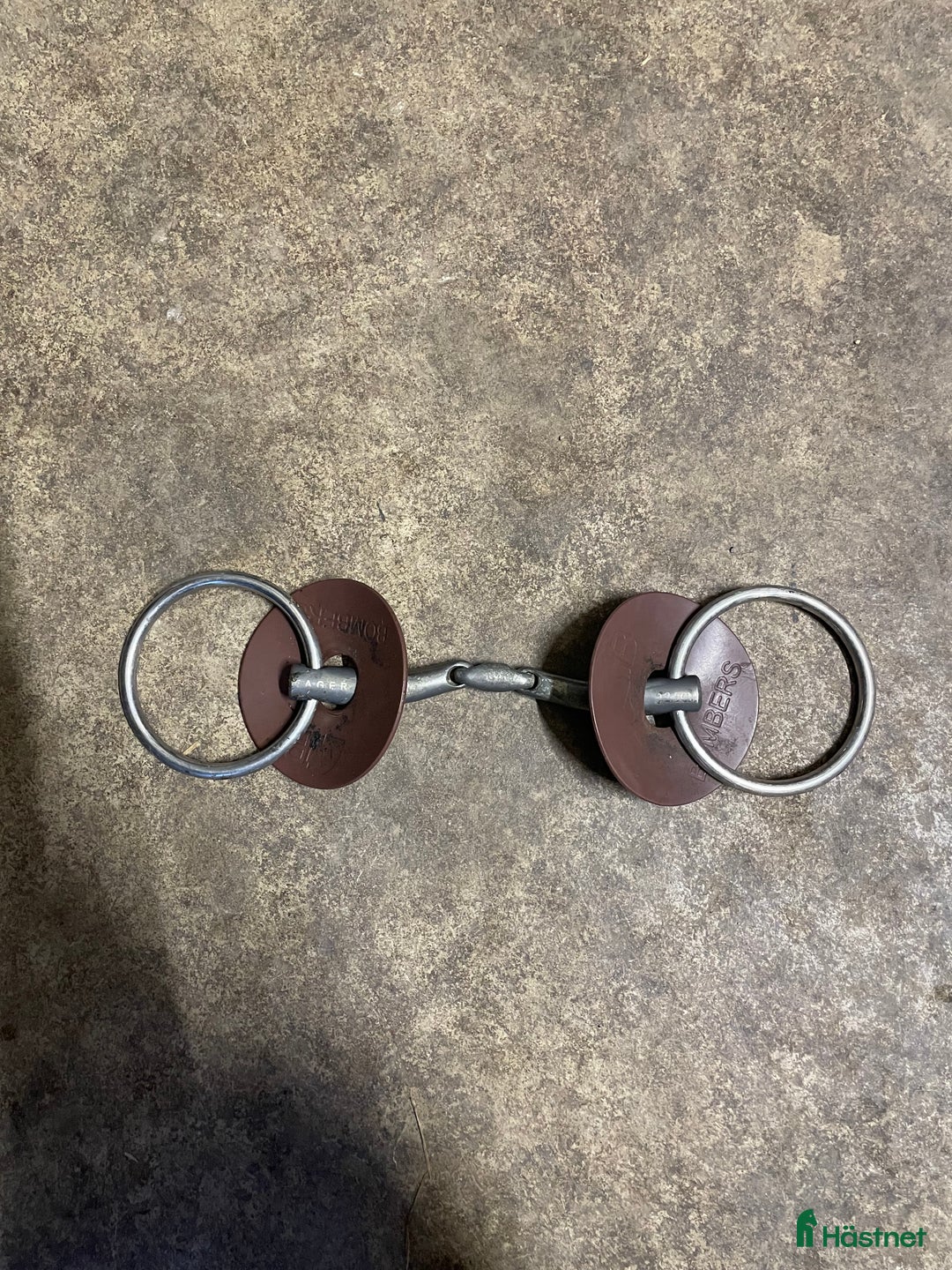 Bett hästutrustning till salu: Fager Thilde med lösa ringar  i Flyinge - Annons 1