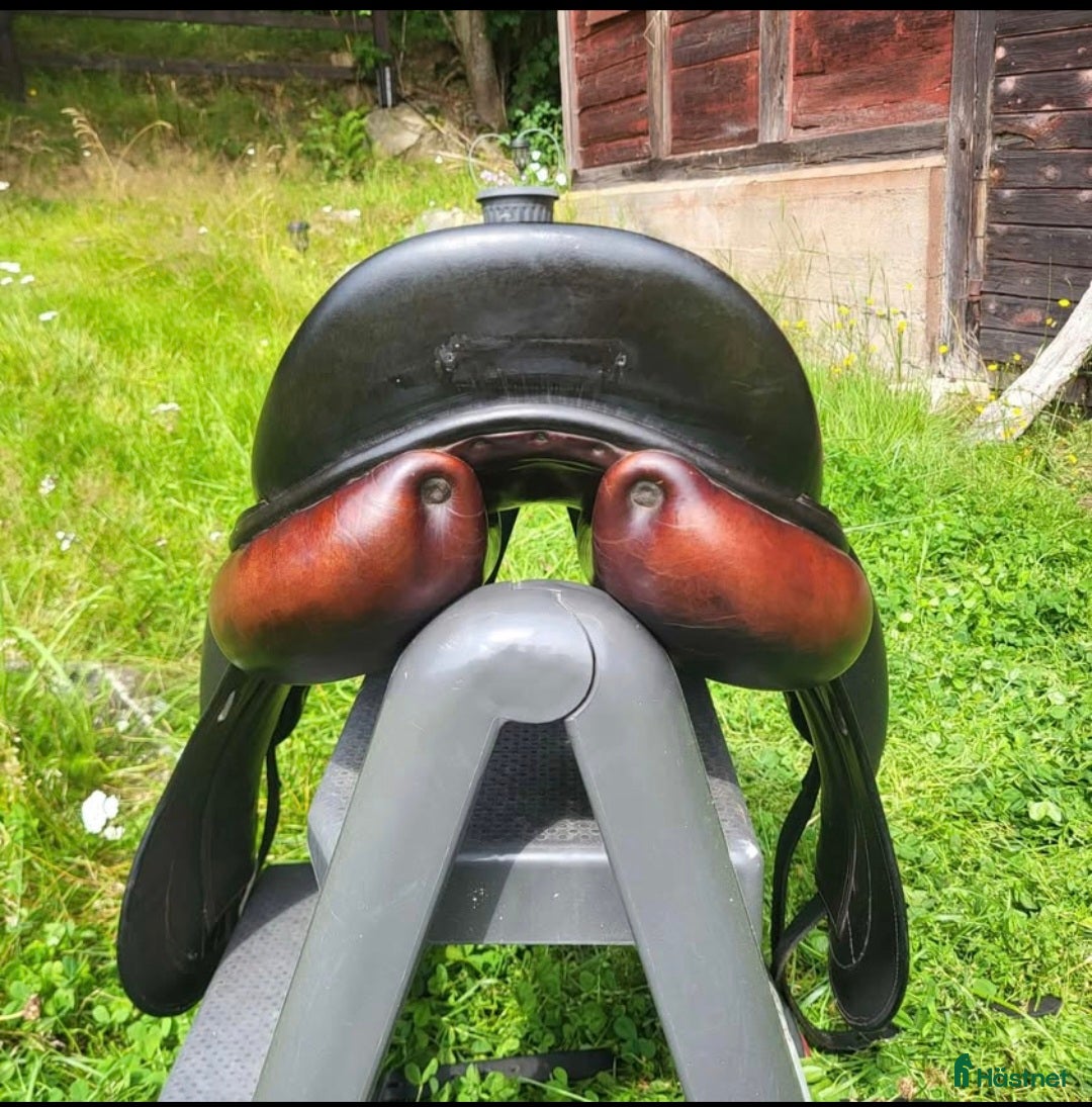 Sadlar hästutrustning till salu: Childeric DAC i Backaryd - Annons 3