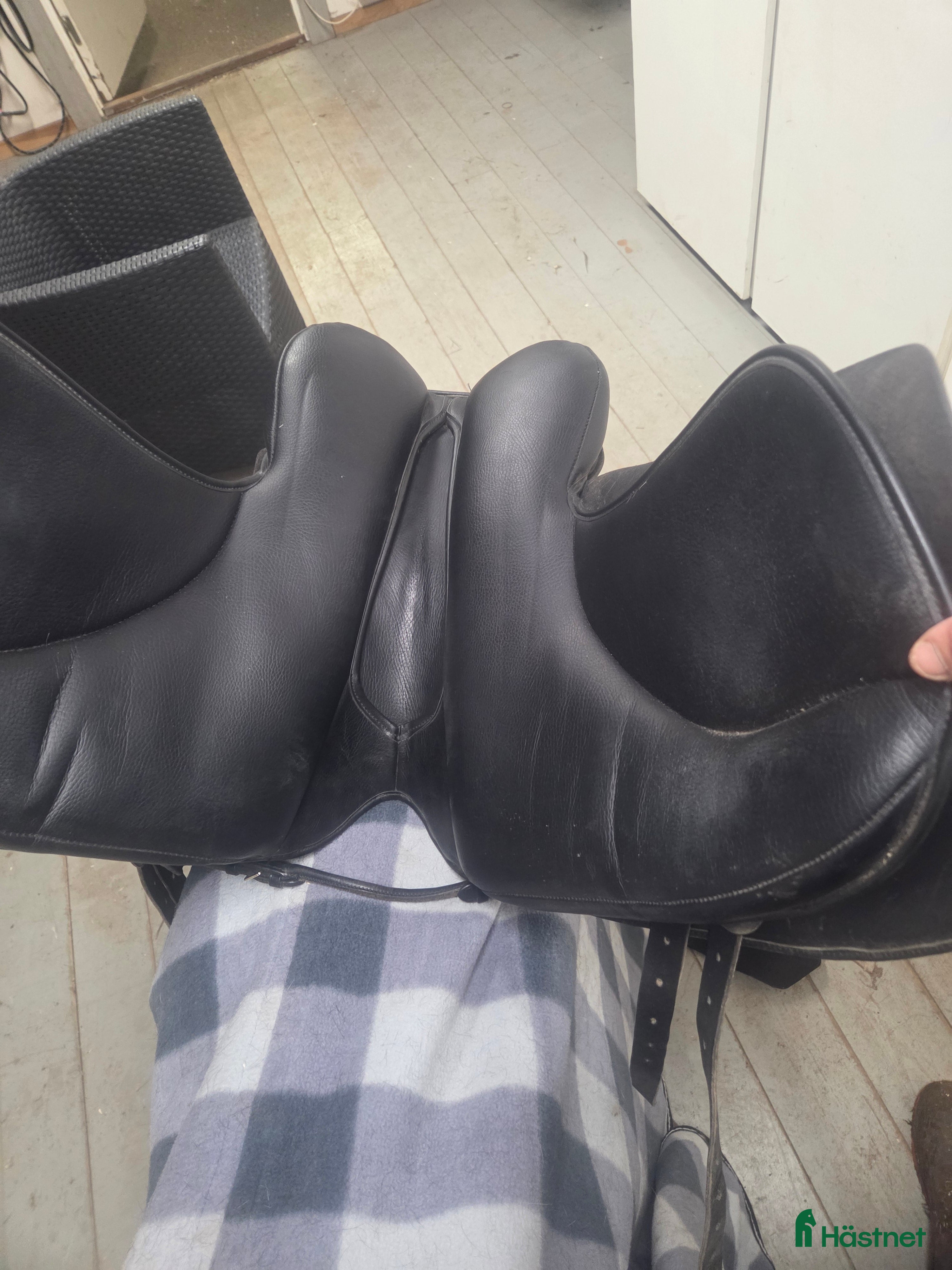 Sadlar hästutrustning till salu: Throwgood dressyr  i Väddö - Annons 20