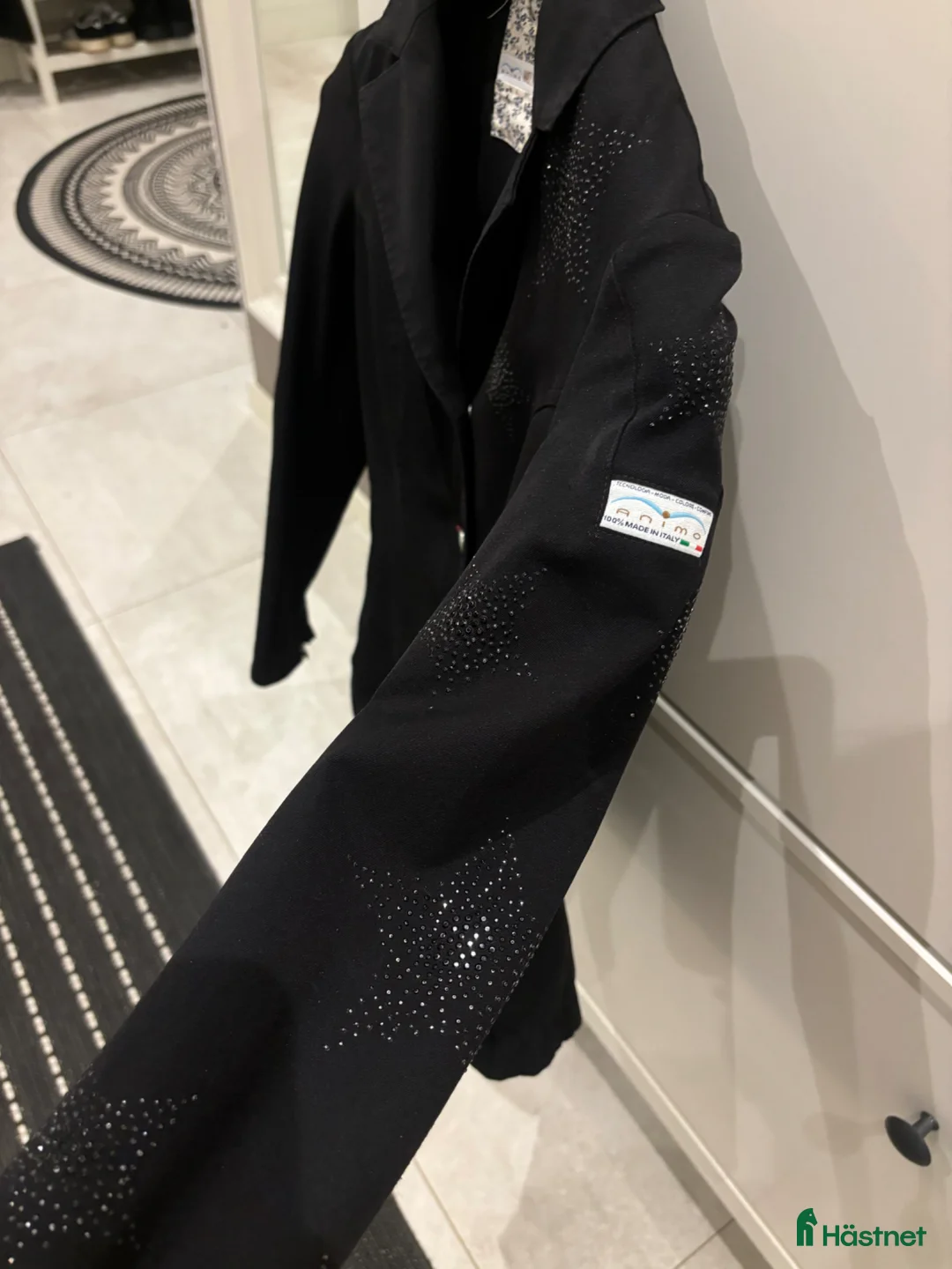 Jackor & Kavajer ryttarutrustning till salu: Animo kavaj med stjärnor i strass - Annons 2