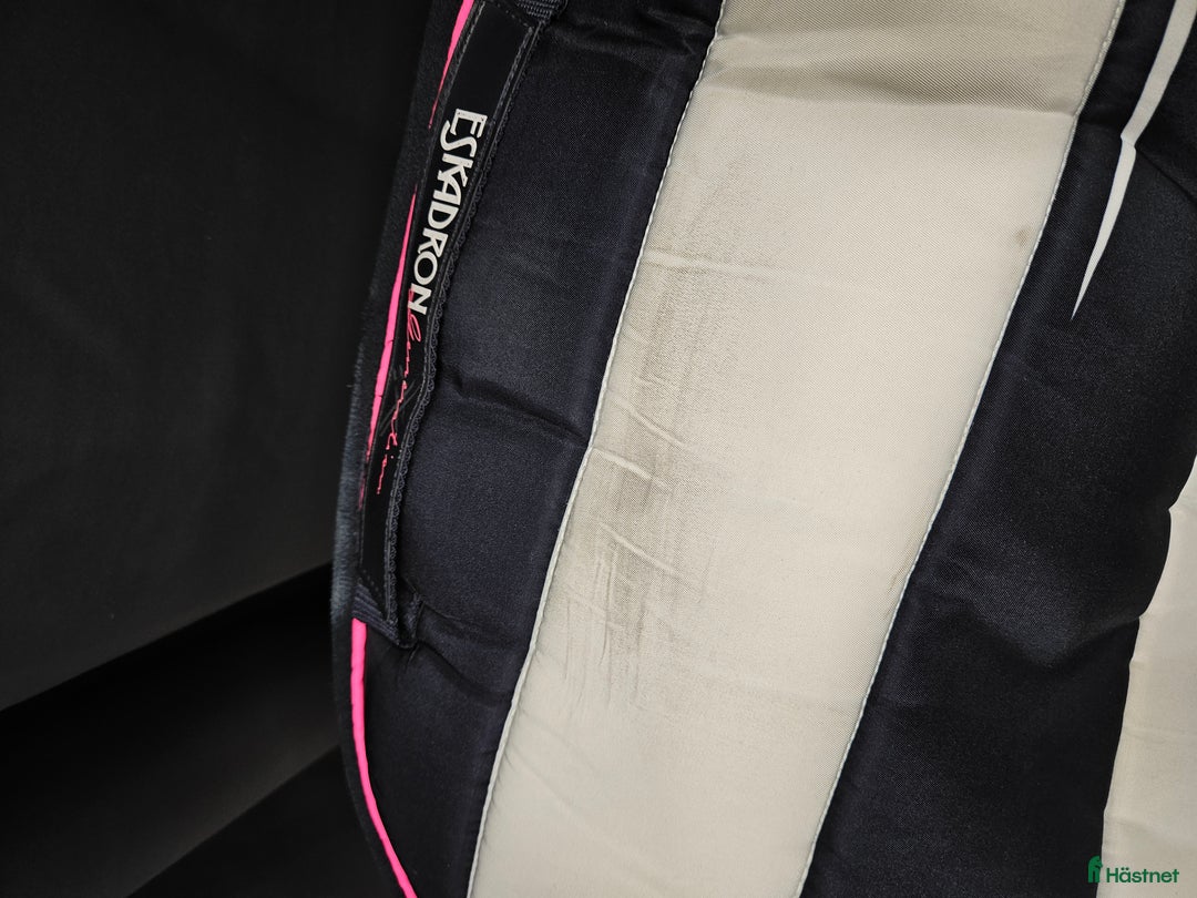 Schabrak & Vojlockar hästutrustning till salu: Schabrak, full, Eskadron i Gällivare - Annons 2