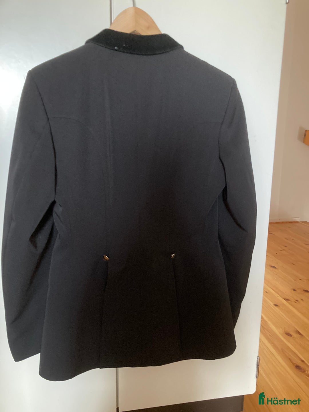 Jackor & Kavajer ryttarutrustning till salu: Pikeur tävlingskavaj i Älvsjö - Annons 2