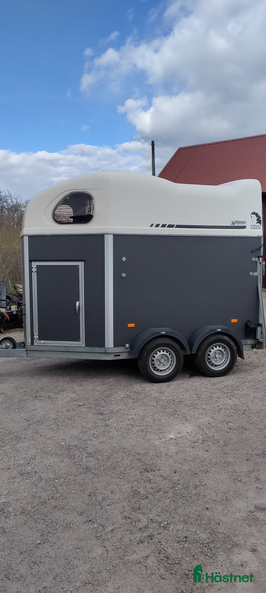 Hästtransporter  fordon & transport till salu: Hästtransport med stepup - Annons 2