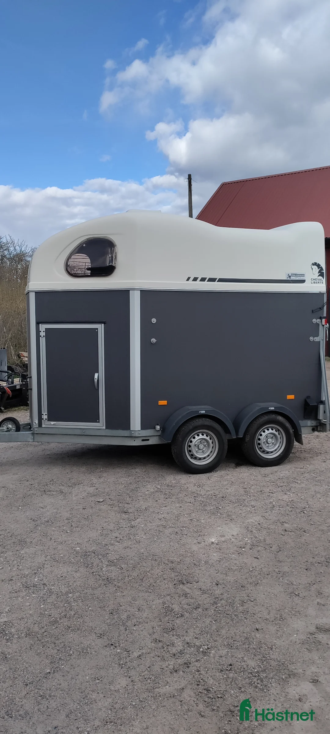 Hästtransporter  fordon & transport till salu: Hästtransport med stepup - Annons 2