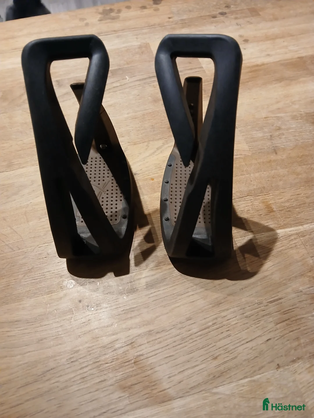 Stigbyglar hästutrustning till salu: Freejump i Båstad - Annons 3