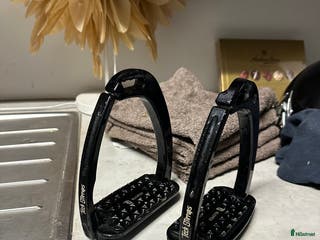 Övrig Ryttarutrustning ryttarutrustning till salu: Tech stirrup i Norrtälje - Annons 9
