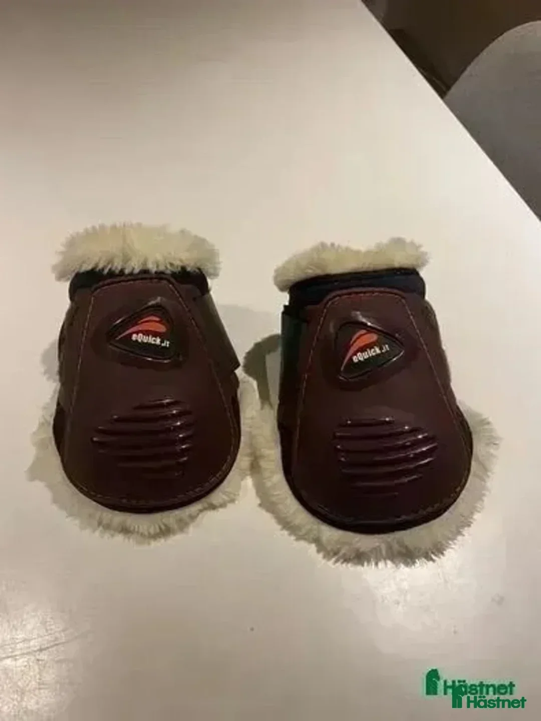 Benskydd hästutrustning till salu: Helt nya Equick  i Hörby - Annons 1