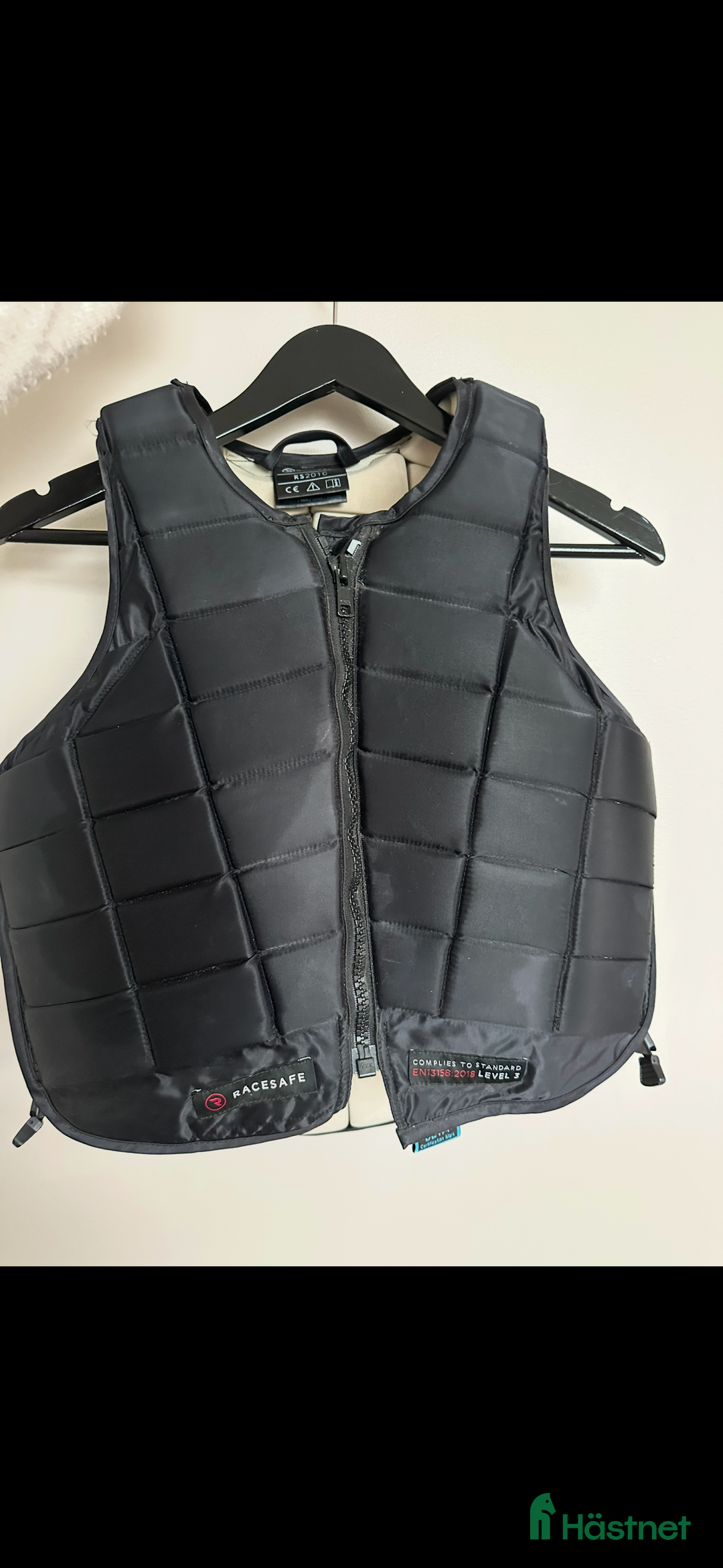 Säkerhetsvästar ryttarutrustning till salu: Race safe Nyskick!!! i Lidingö - Annons 2