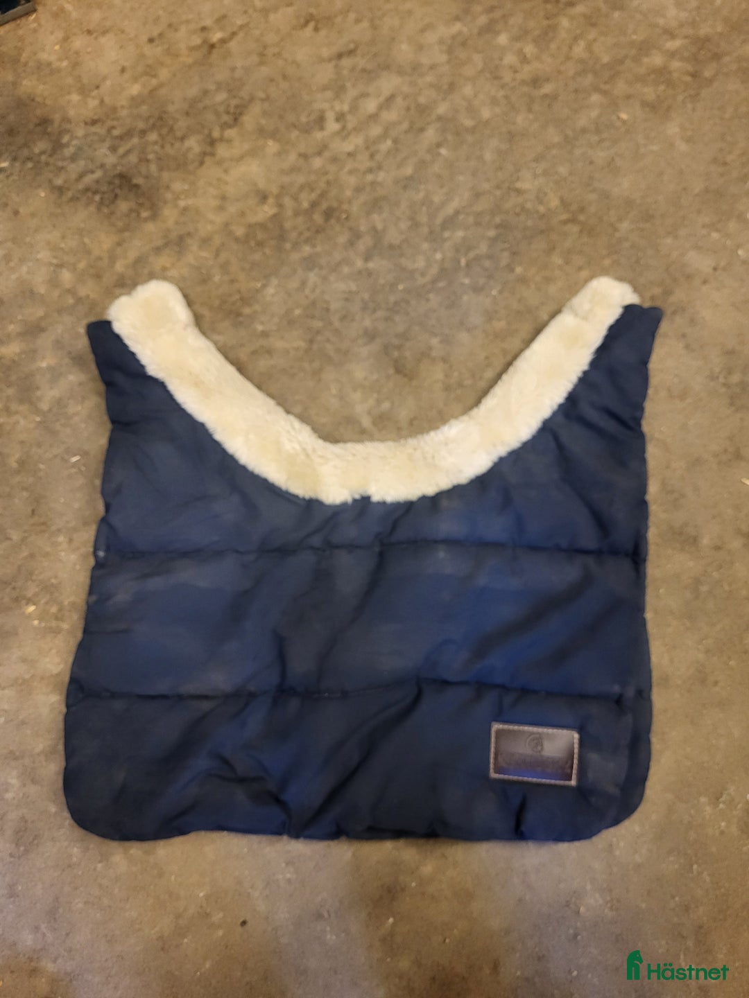 Täcken hästutrustning till salu: Kentucky bib i Boden - Annons 1